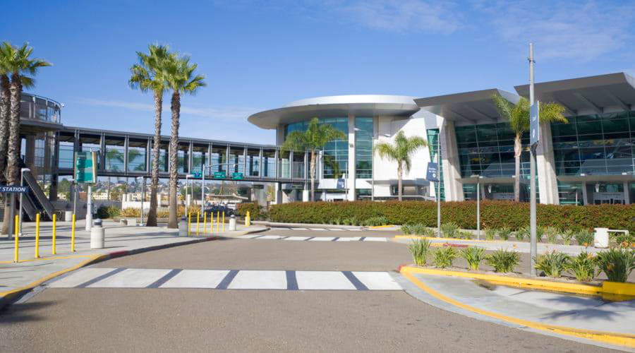 Top-Autovermietungsangebote am Flughafen San Diego